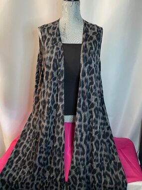 Gray Leopard Print Sleeveless Cardigan, XL